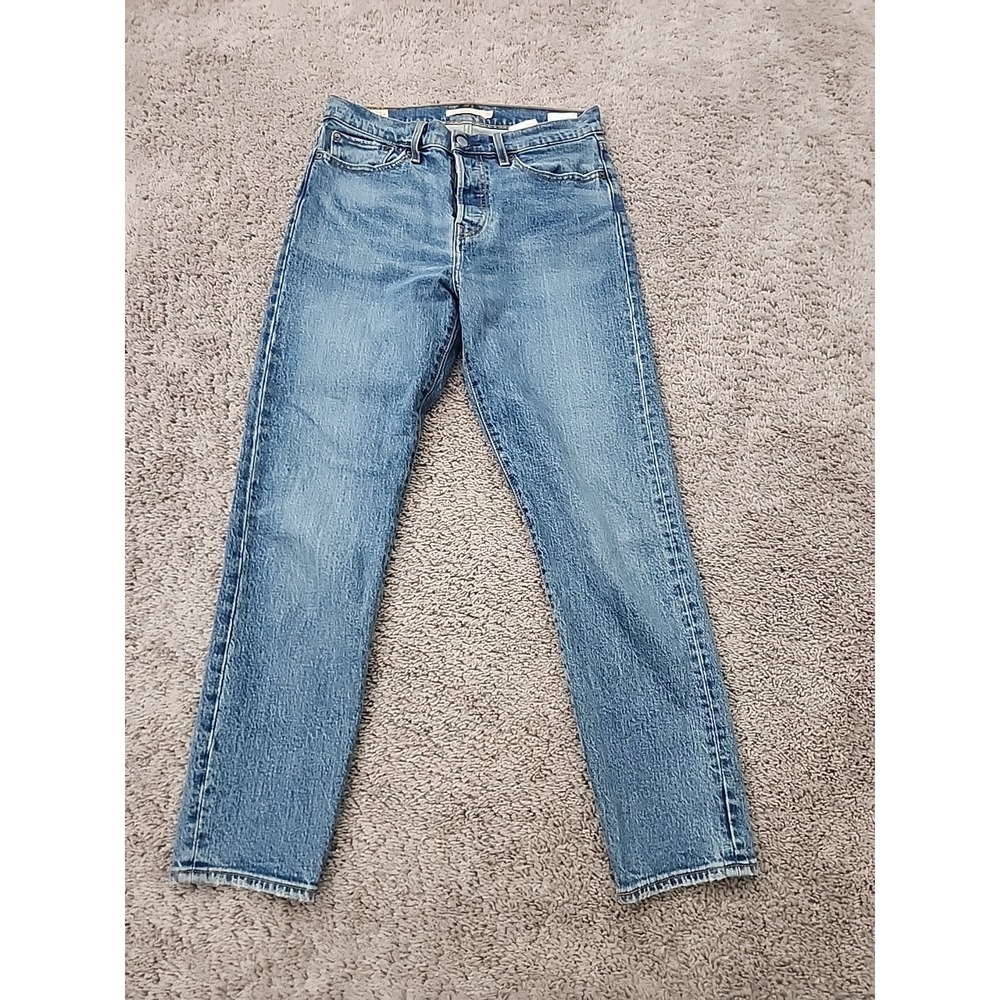 Levi's Premium Jeans Womens 28 Medium Wash Wedgie Straight Button Fly